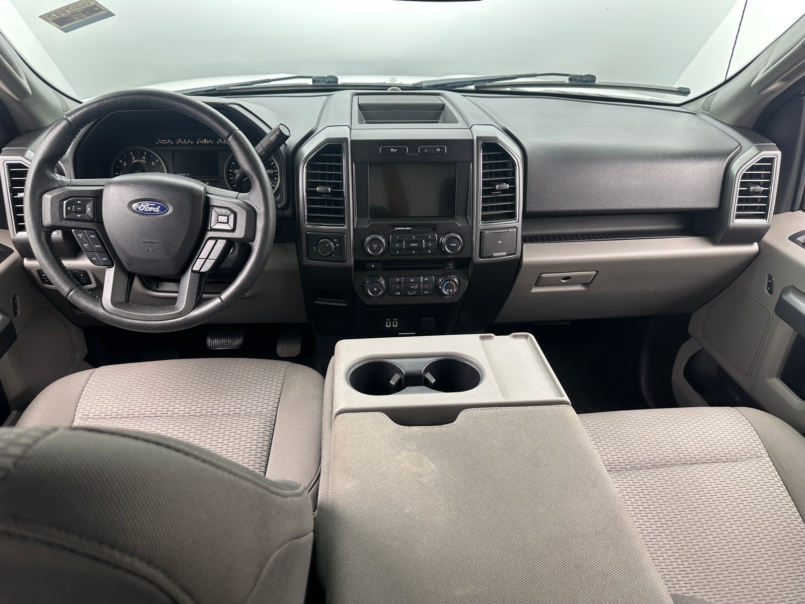 Thumbnail: 2018 Ford Econoline - 3