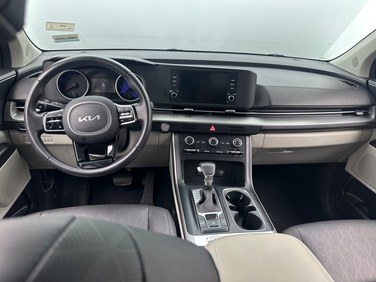 Thumbnail: 2023 Kia Carnival - 2