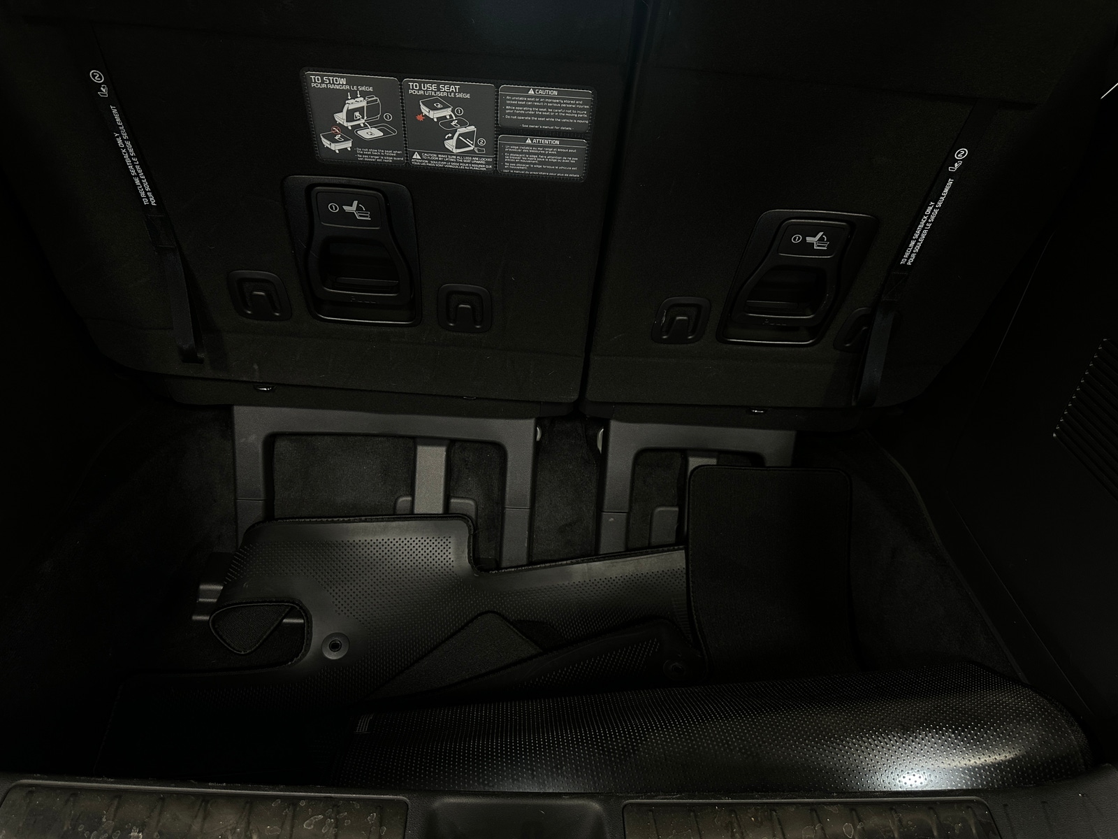 Thumbnail: 2023 Kia Carnival - 6