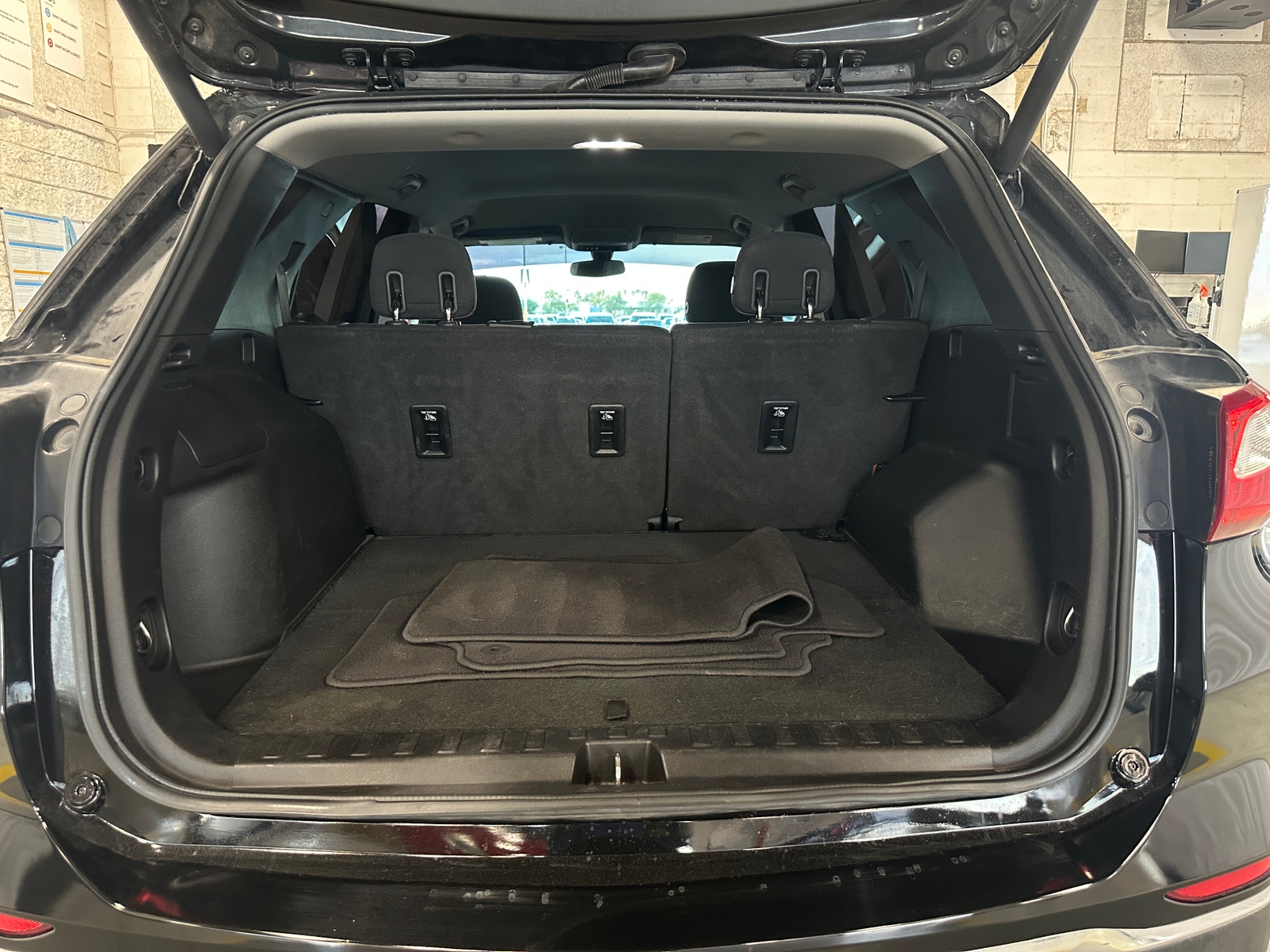 Thumbnail: 2018 Chevrolet Equinox - 7