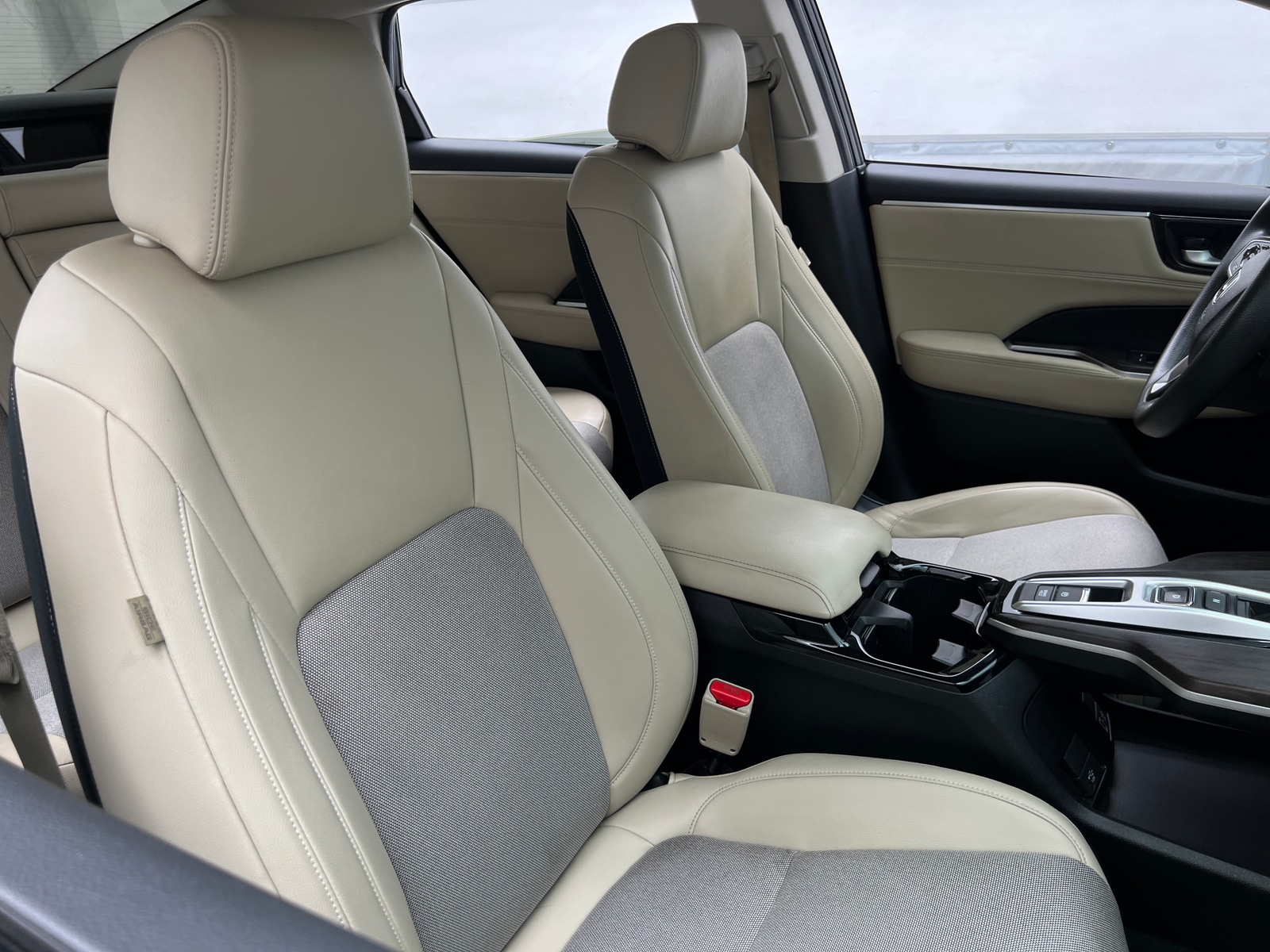 Thumbnail: 2020 Honda Clarity - 2