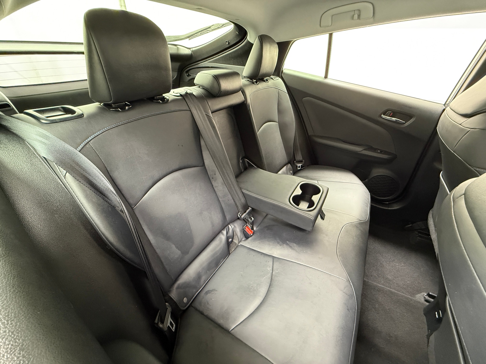 Thumbnail: 2016 Toyota Prius - 5