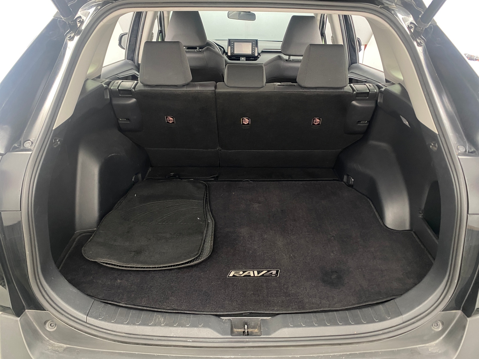 Thumbnail: 2019 Toyota RAV4 - 7