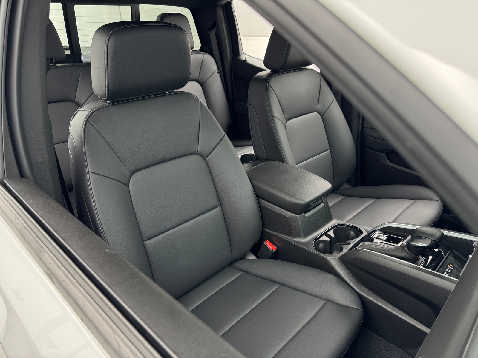 Thumbnail: 2024 Chevrolet Colorado - 2