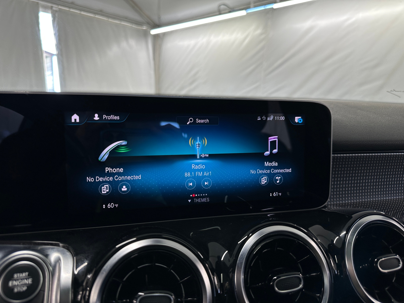 Thumbnail: 2021 Mercedes-Benz GLB - 3
