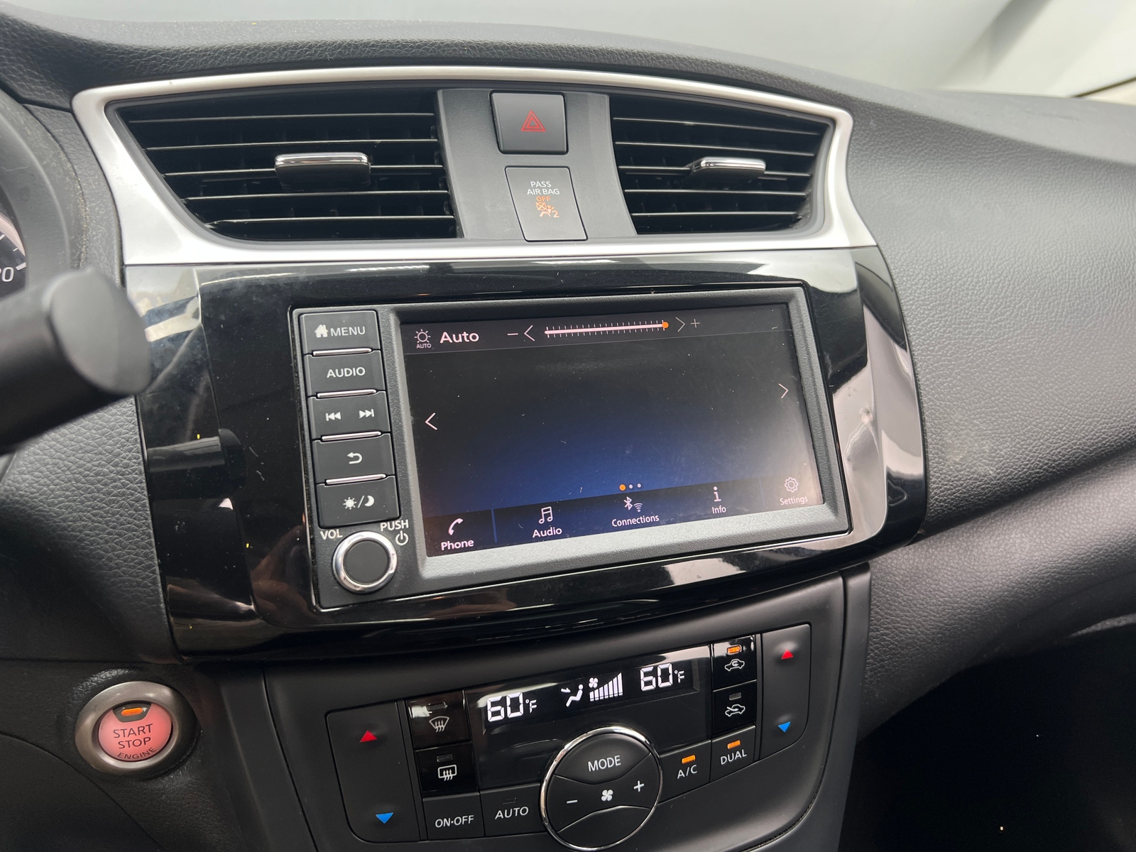 Thumbnail: 2019 Nissan Sentra - 4