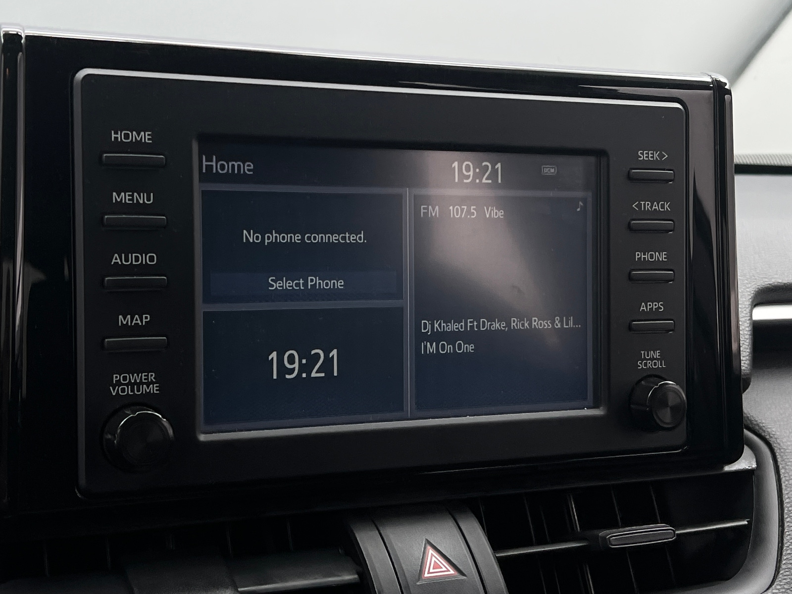 Thumbnail: 2019 Toyota RAV4 - 4