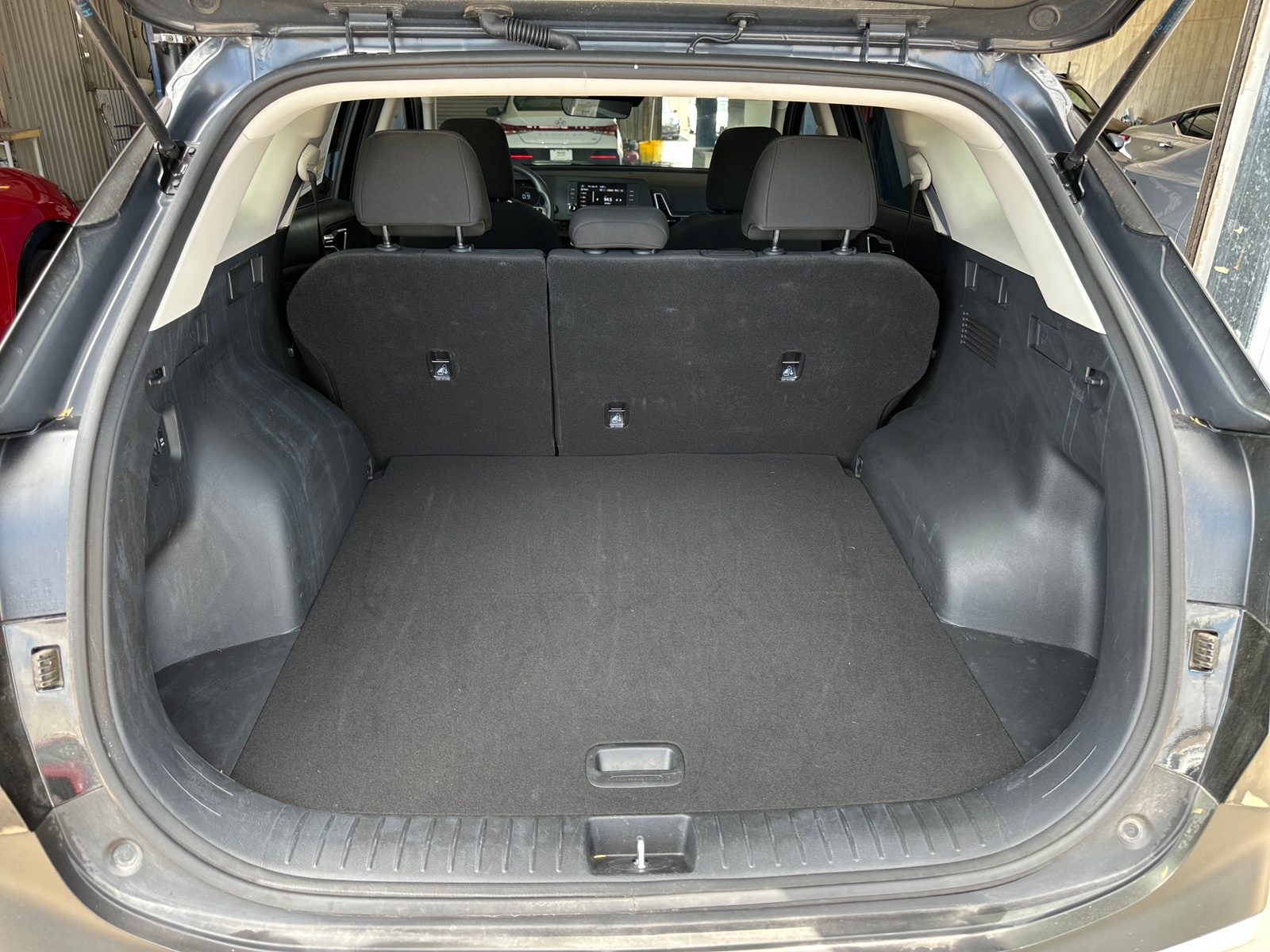 Thumbnail: 2025 Kia Sportage - 6