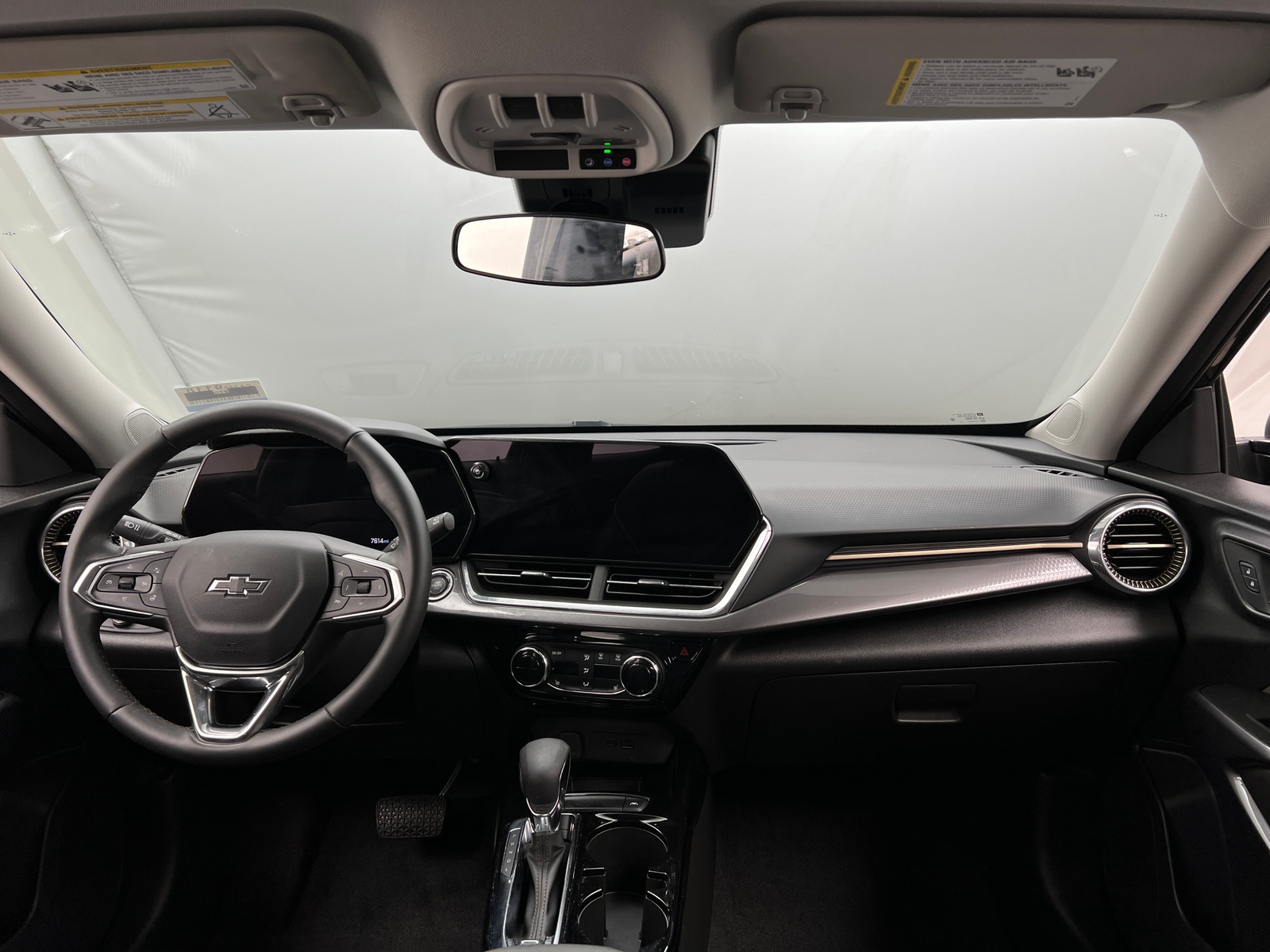 Thumbnail: 2025 Chevrolet Trax - 2