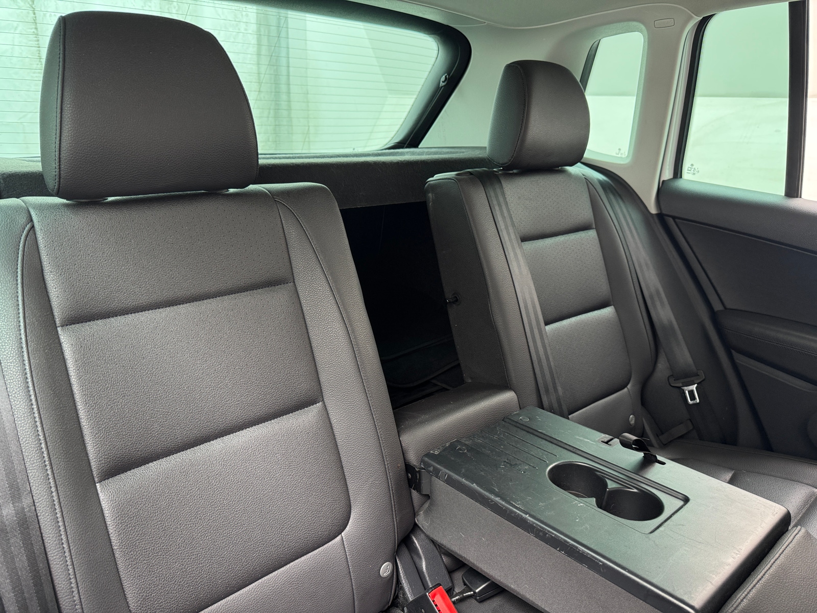 Thumbnail: 2015 Volkswagen Tiguan - 6
