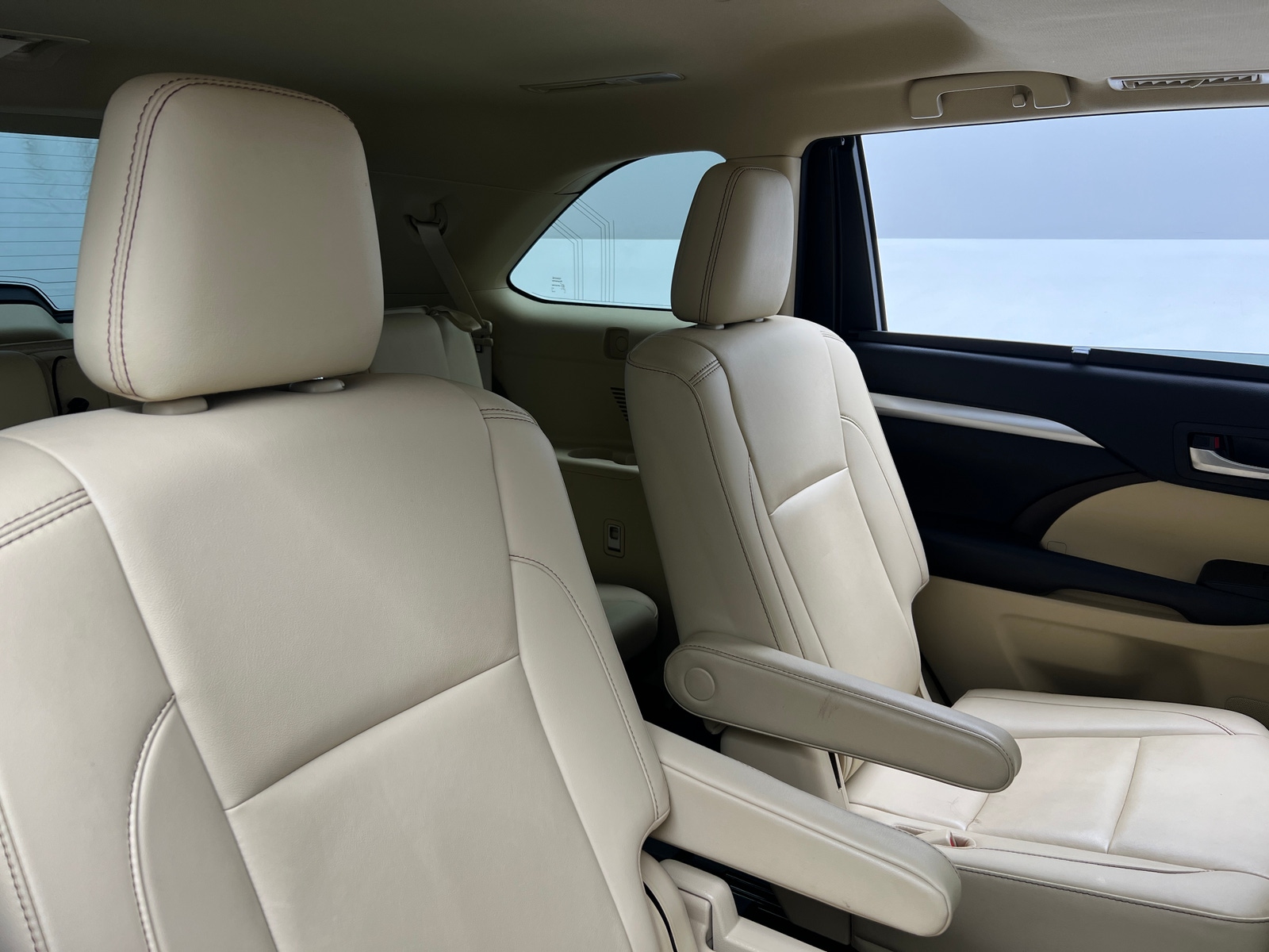 Thumbnail: 2019 Toyota Highlander - 5