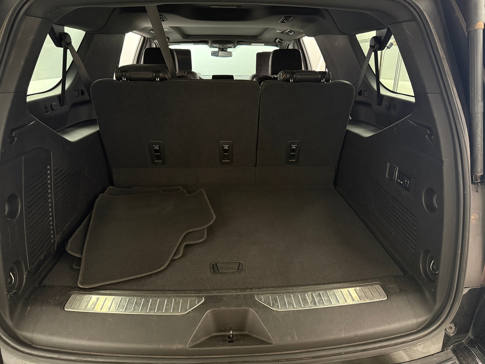 Thumbnail: 2021 GMC Yukon XL - 6