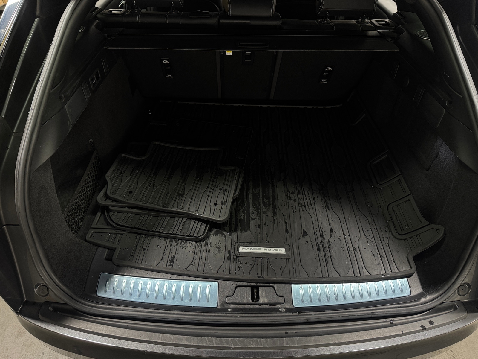 Thumbnail: 2023 Land Rover Range Rover Velar - 6