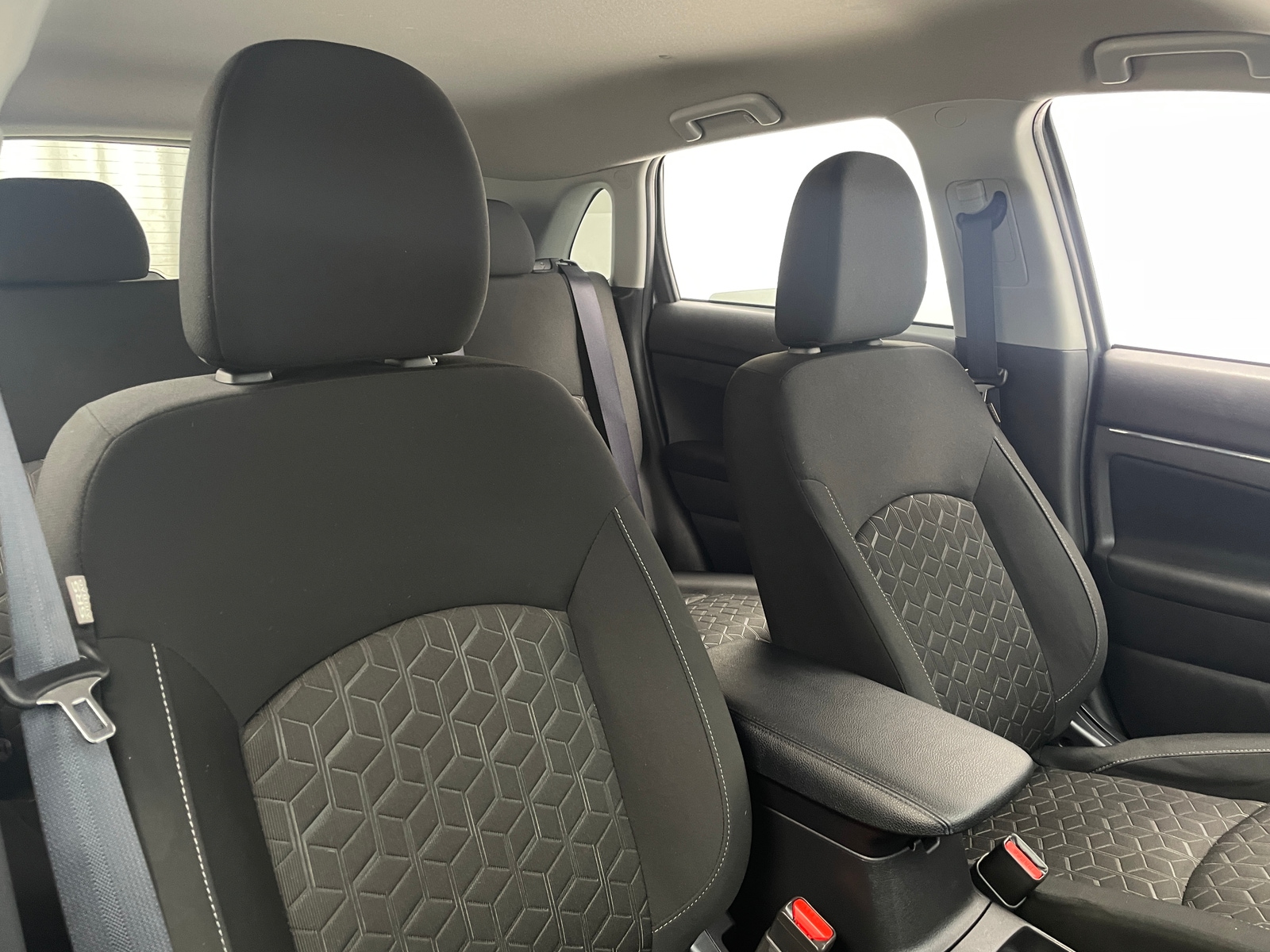 Thumbnail: 2024 Mitsubishi Outlander Sport - 2