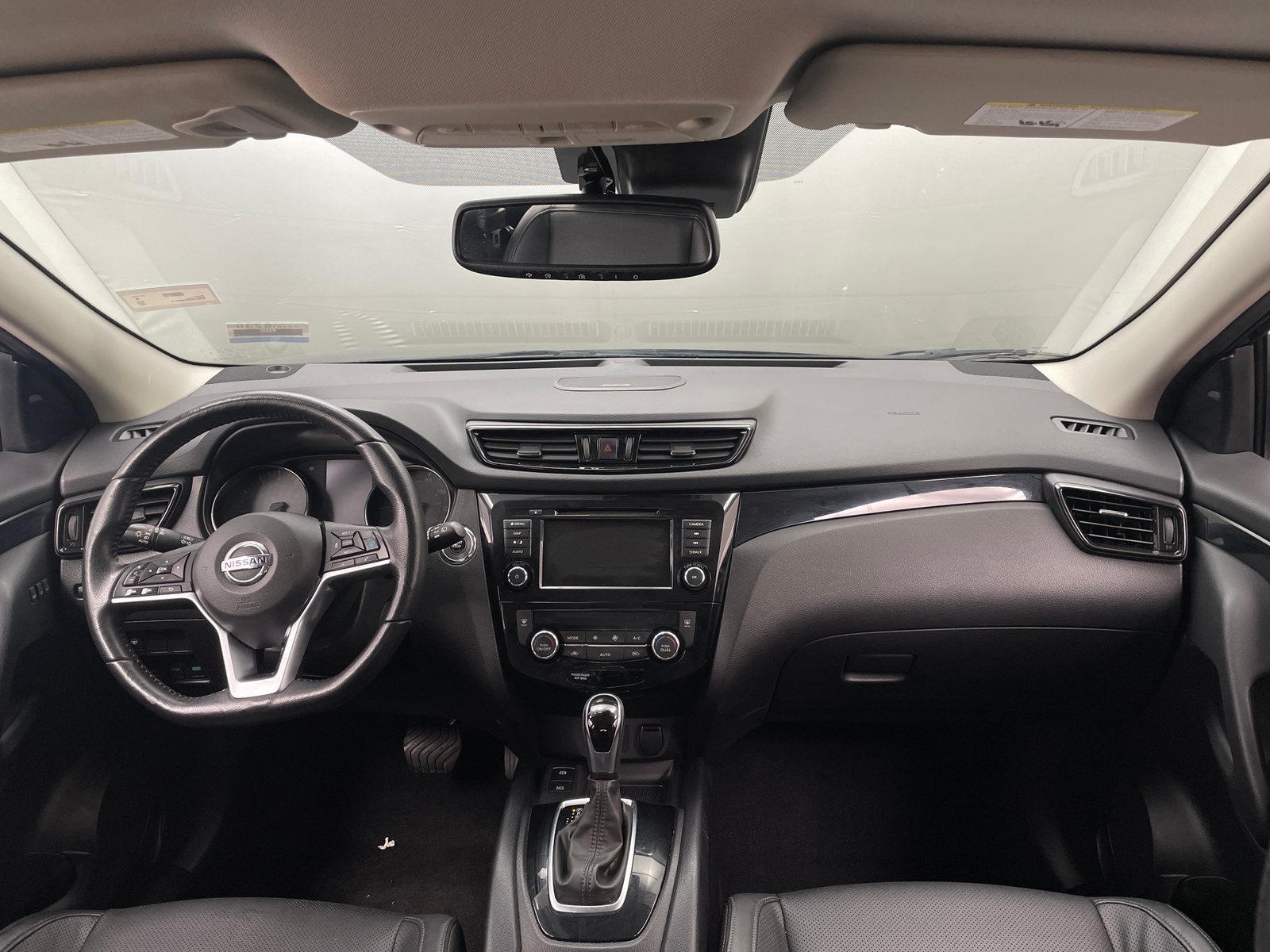 Thumbnail: 2021 Nissan Rogue Sport - 2