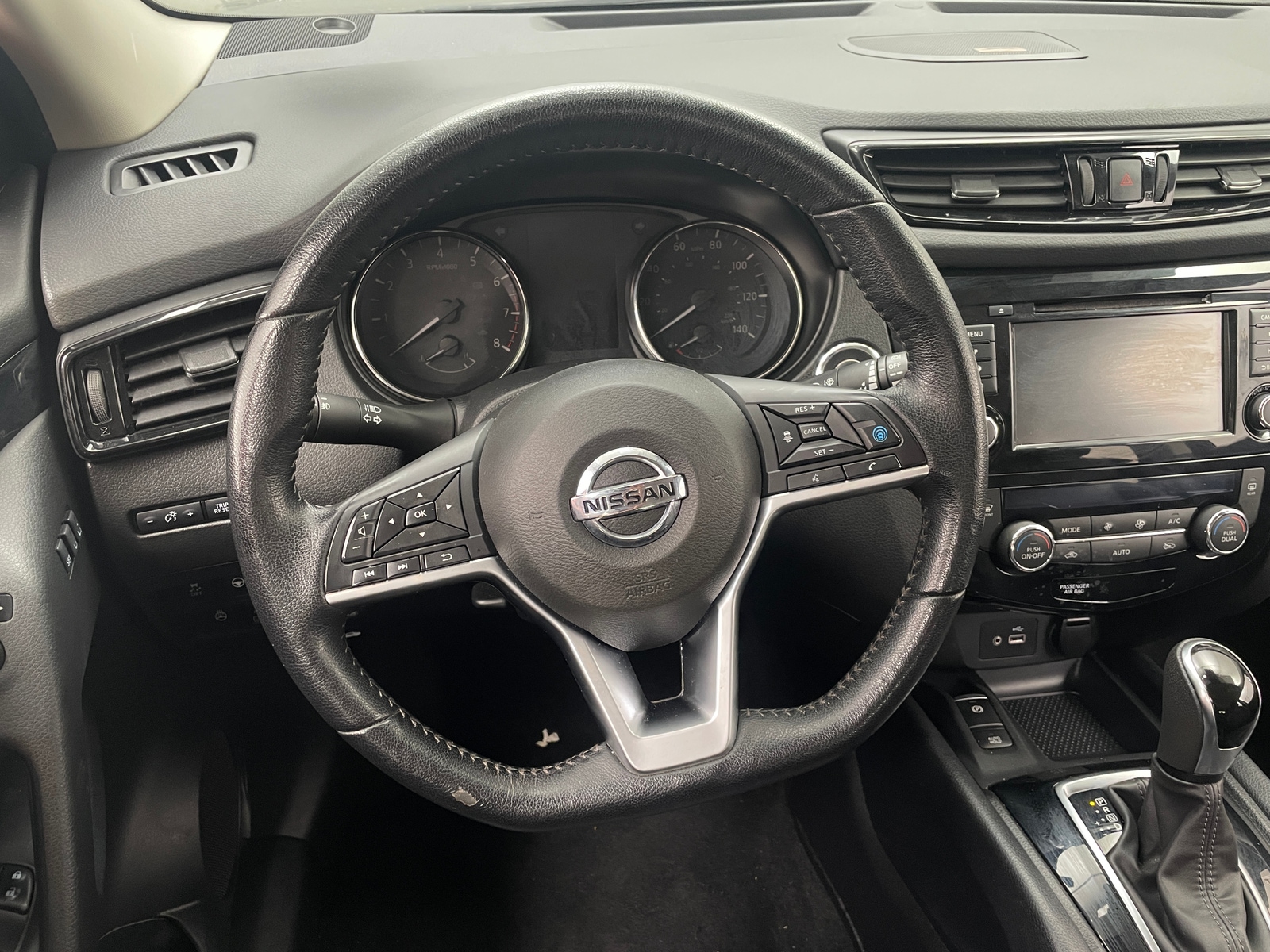 Thumbnail: 2021 Nissan Rogue Sport - 4