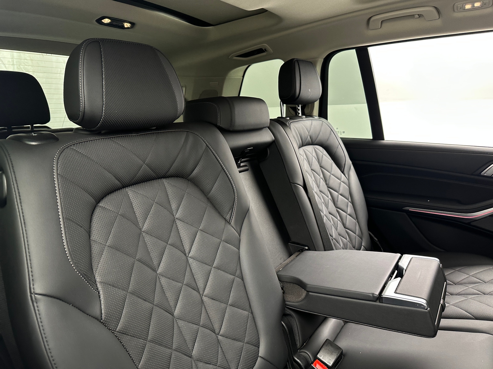 Thumbnail: 2025 BMW X7 - 5