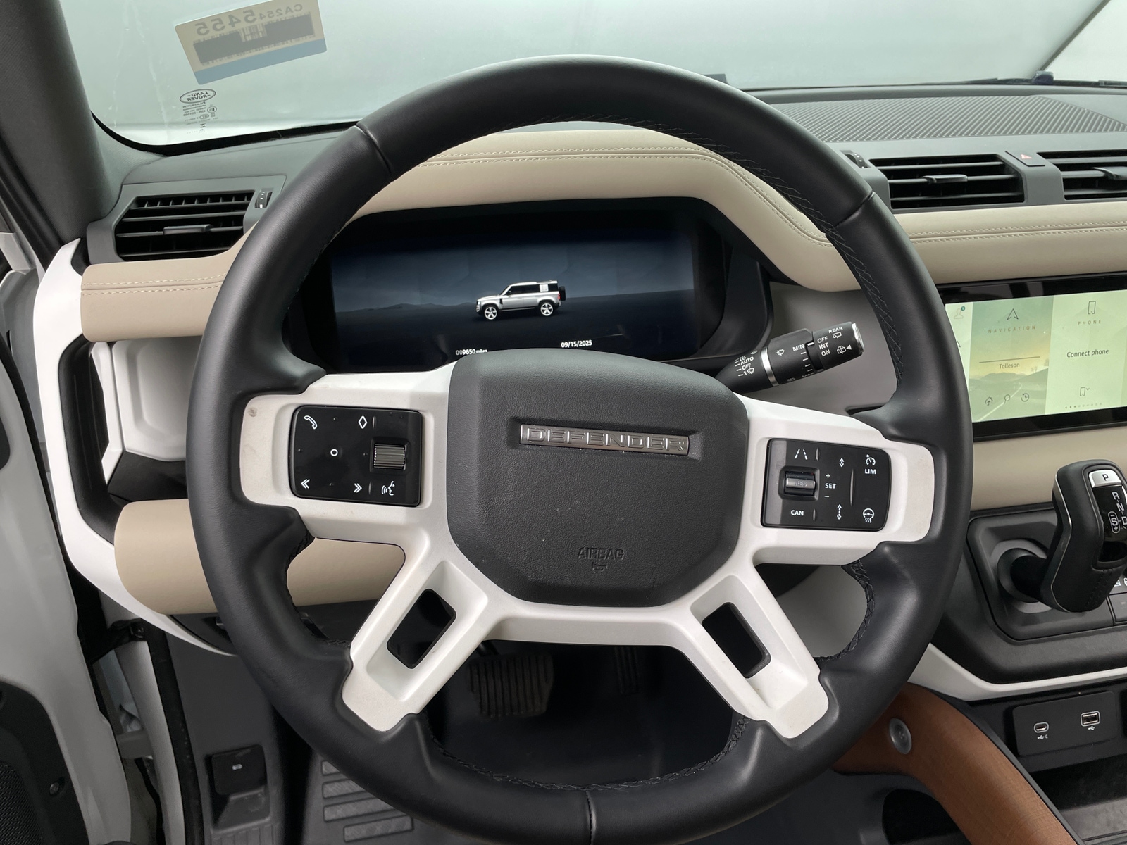 Thumbnail: 2024 Land Rover Defender - 4