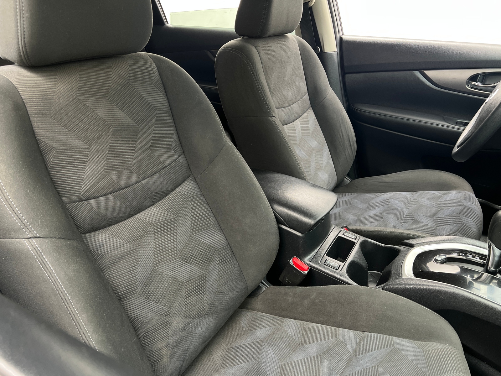 Thumbnail: 2016 Nissan Rogue - 2