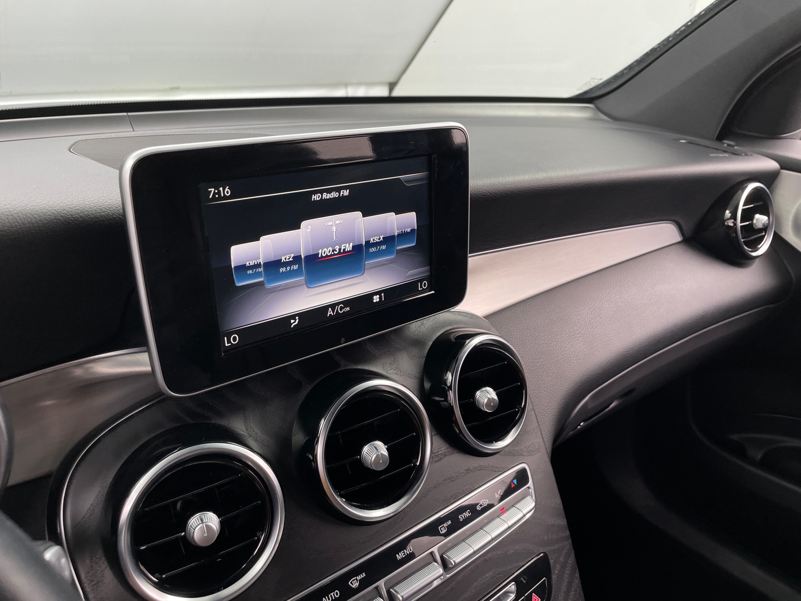 Thumbnail: 2019 Mercedes-Benz GLC - 3