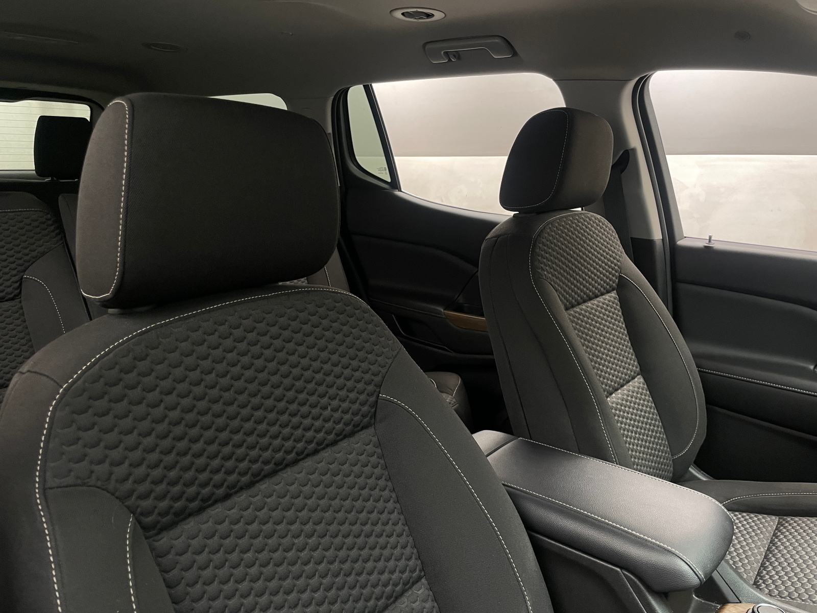 Thumbnail: 2017 GMC Acadia - 2