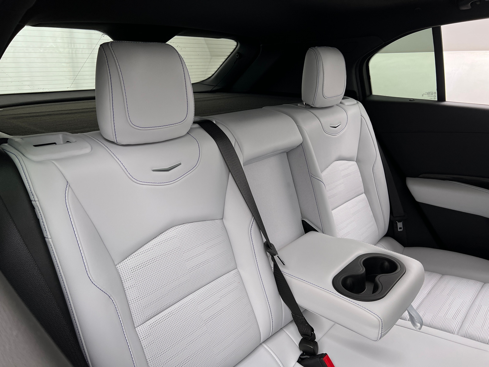 Thumbnail: 2024 Cadillac XT4 - 5