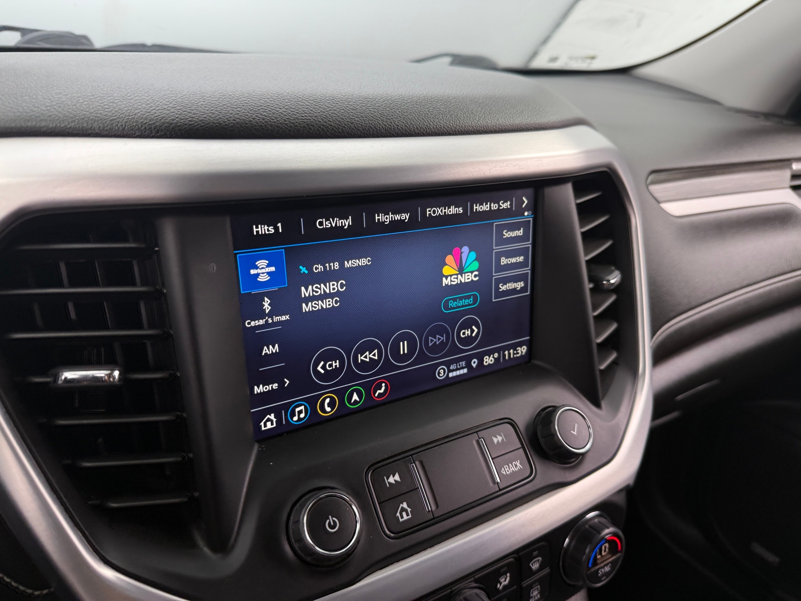 Thumbnail: 2022 GMC Acadia - 3