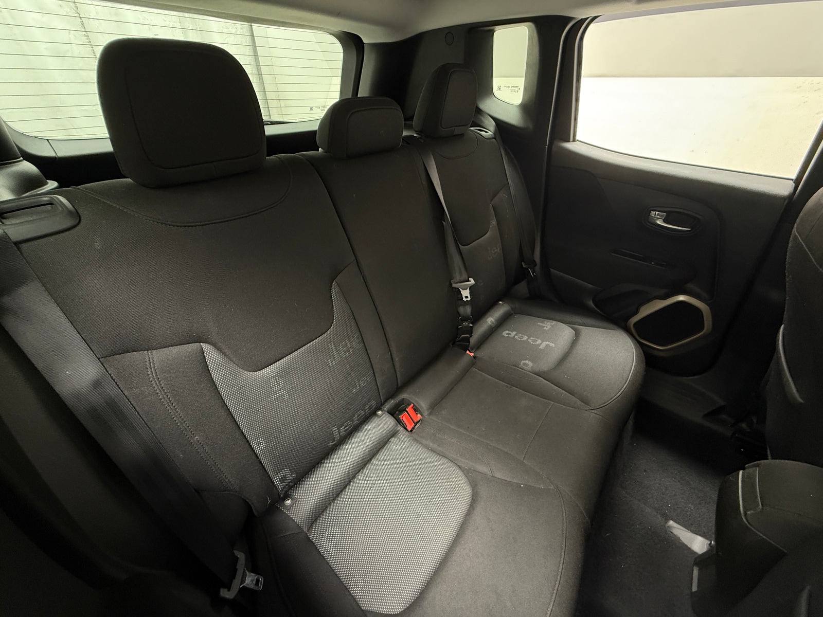 Thumbnail: 2017 Jeep Renegade - 6