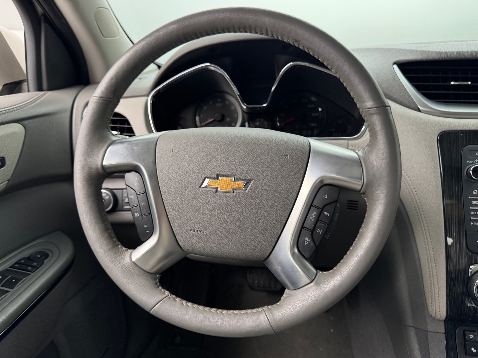 Thumbnail: 2015 Chevrolet Traverse - 4