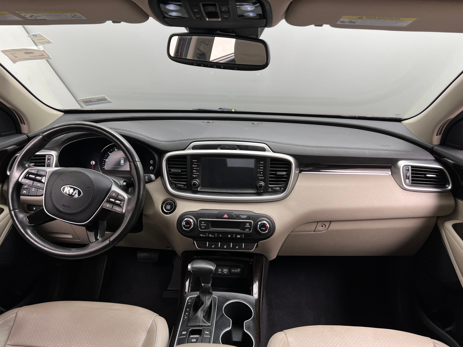 Thumbnail: 2019 Kia Sorento - 2