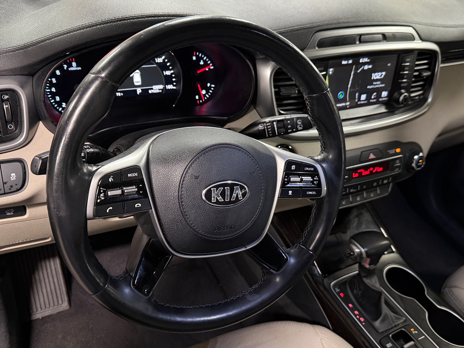 Thumbnail: 2019 Kia Sorento - 4
