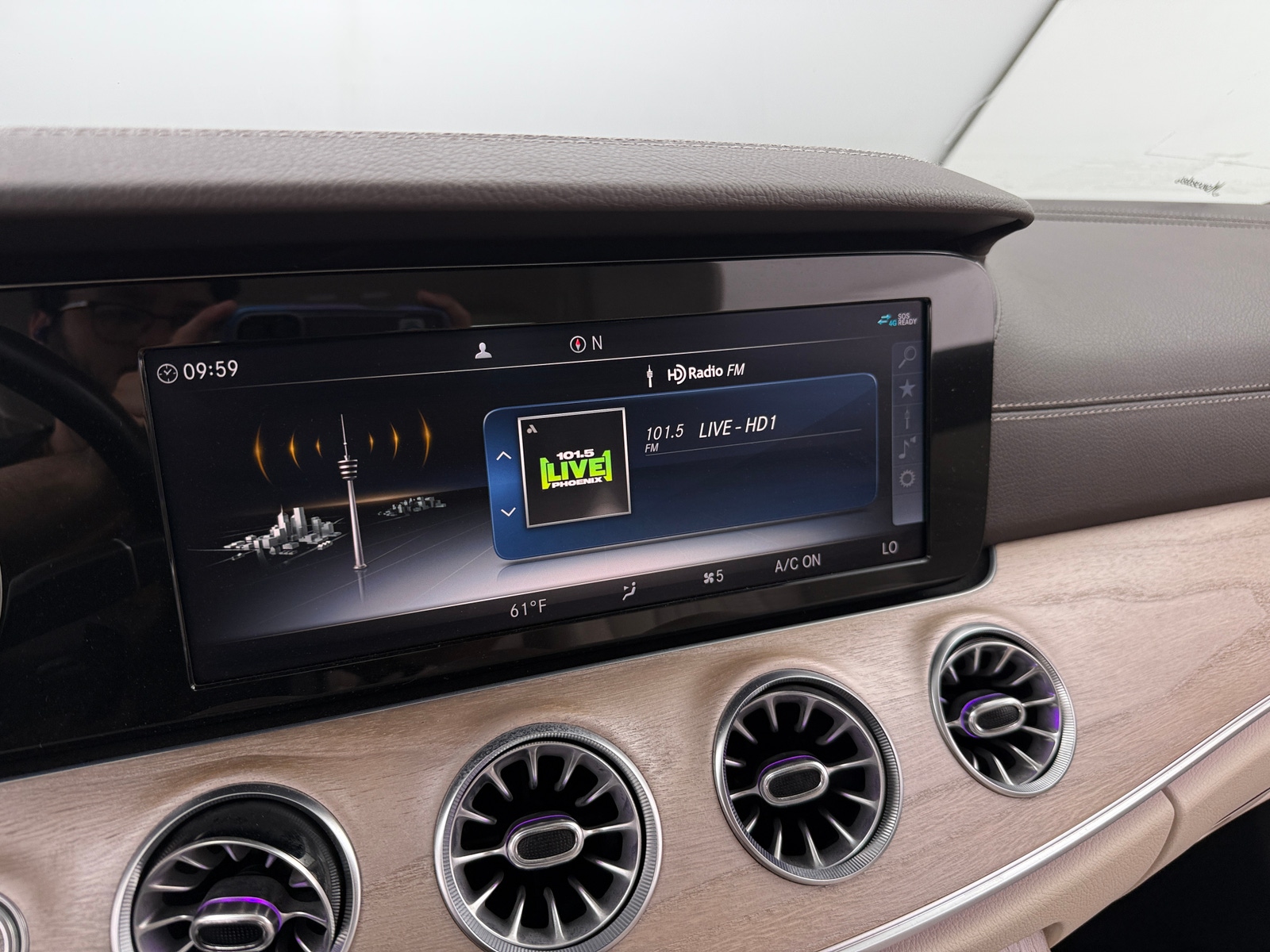 Thumbnail: 2019 Mercedes-Benz E-Class - 2