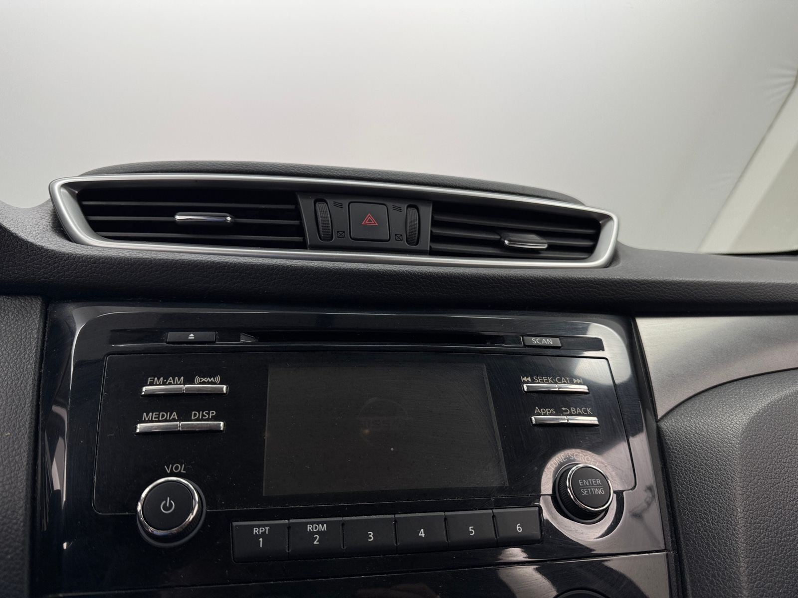 Thumbnail: 2015 Nissan Rogue - 4