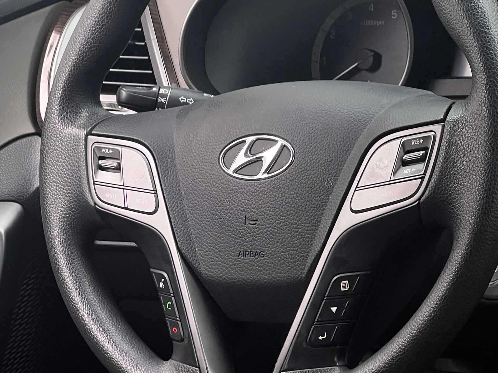 Thumbnail: 2018 Hyundai Santa Fe - 5