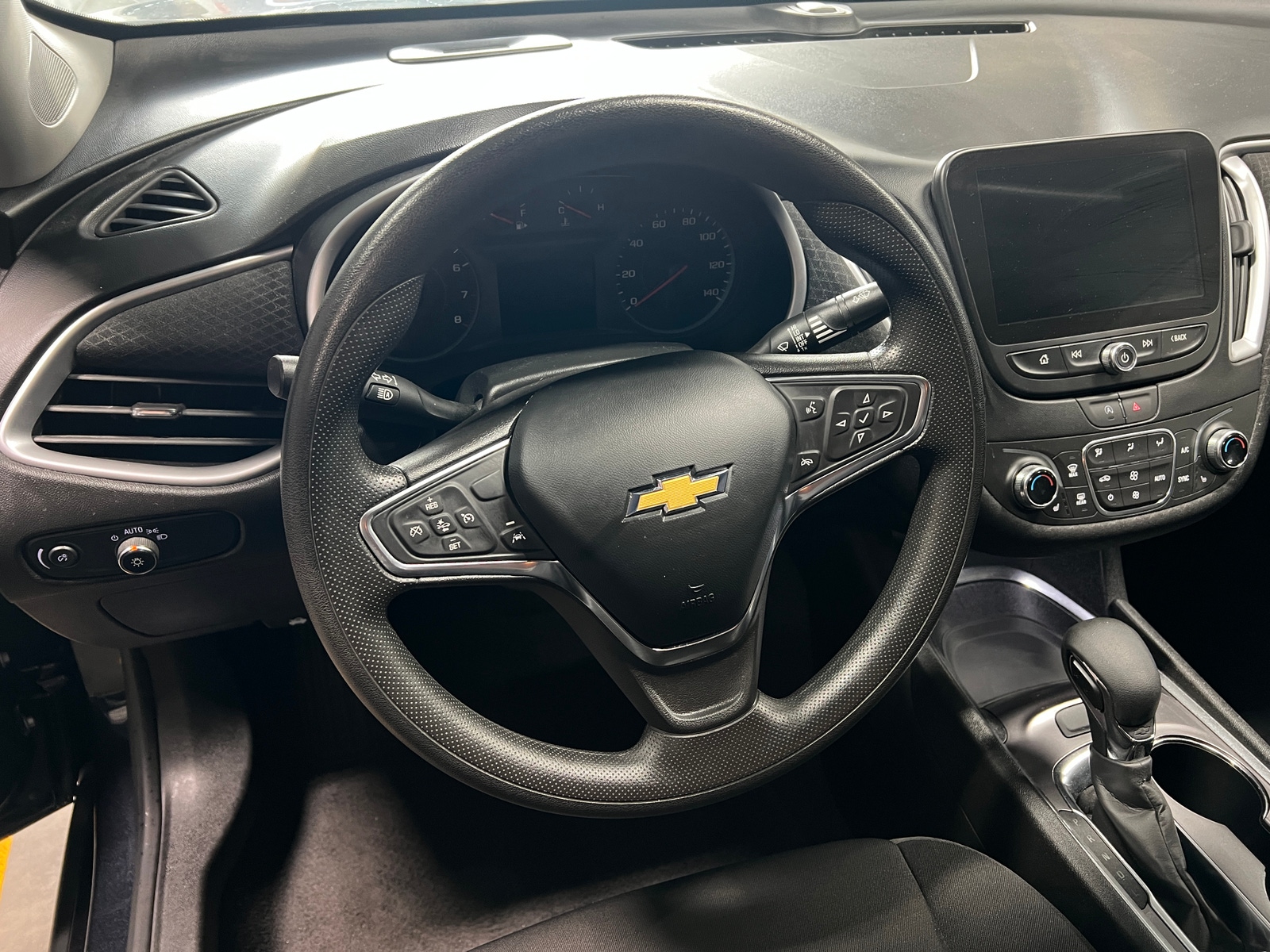 Thumbnail: 2023 Chevrolet Malibu - 5