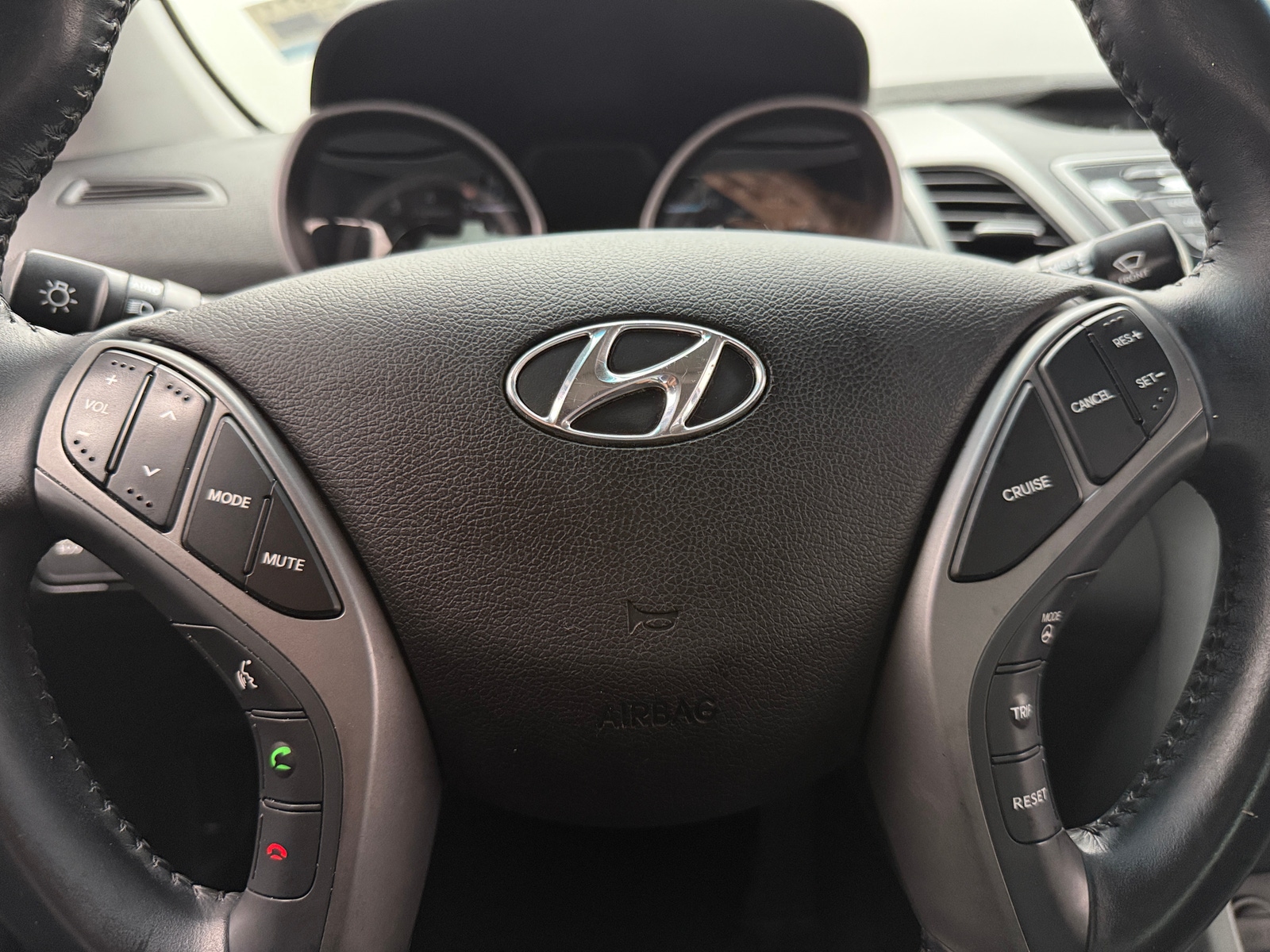 Thumbnail: 2015 Hyundai Elantra - 5