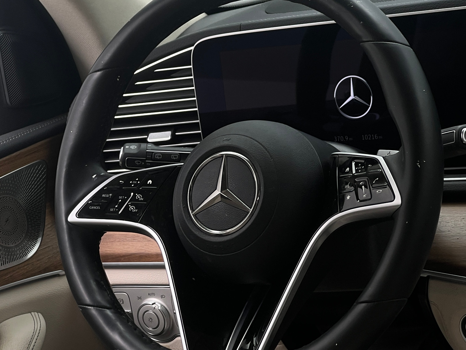 Thumbnail: 2024 Mercedes-Benz GLE - 4