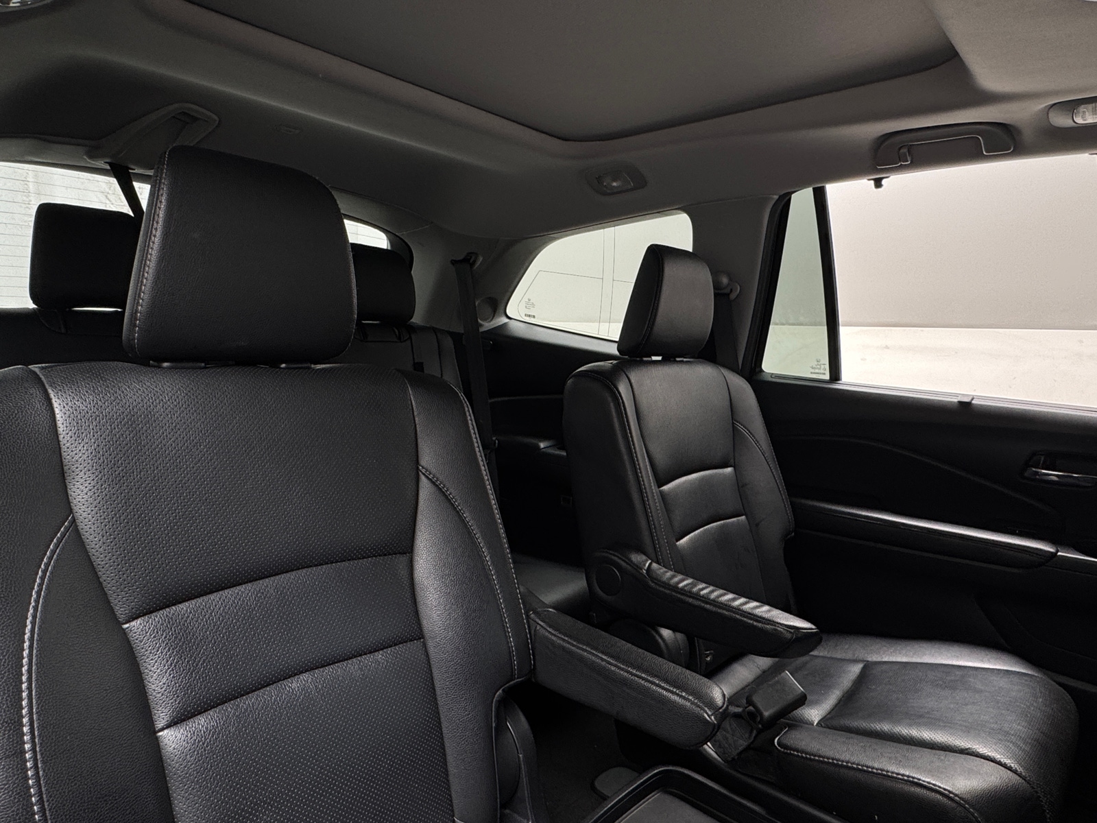 Thumbnail: 2017 Honda Pilot - 5