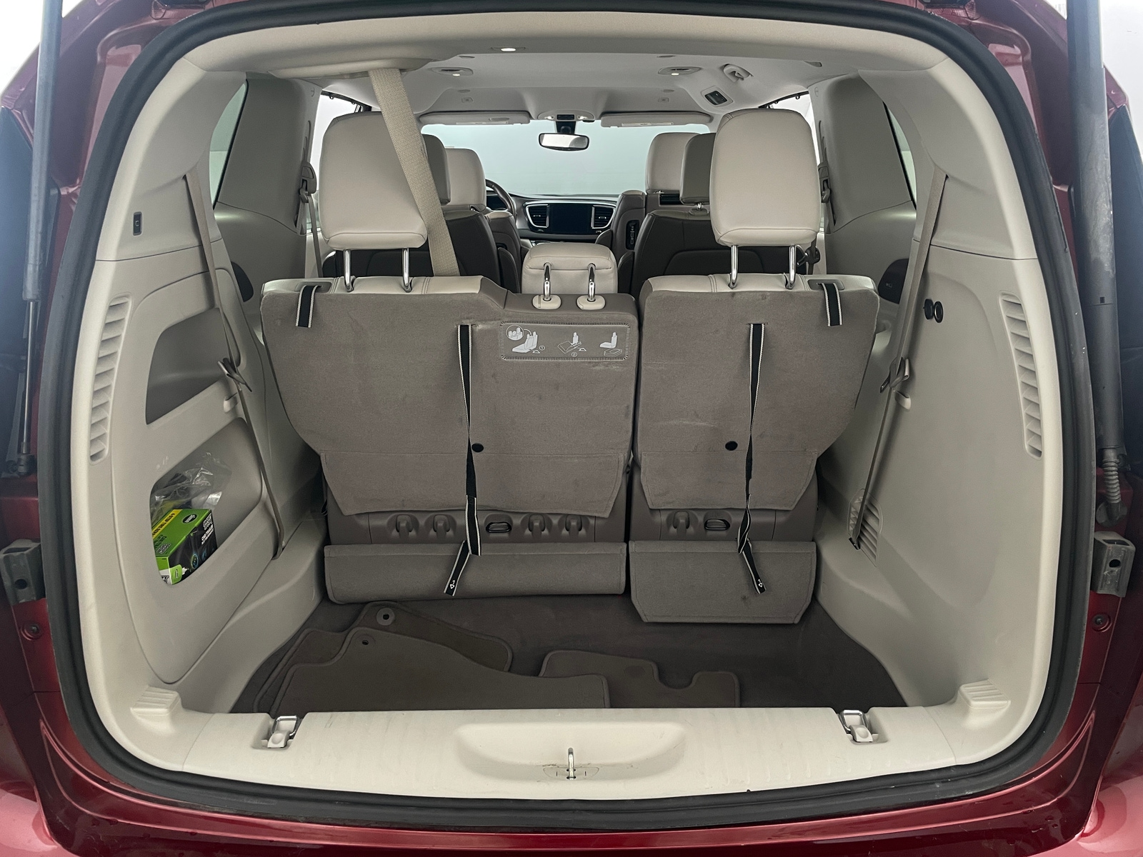 Thumbnail: 2018 Chrysler Pacifica - 7
