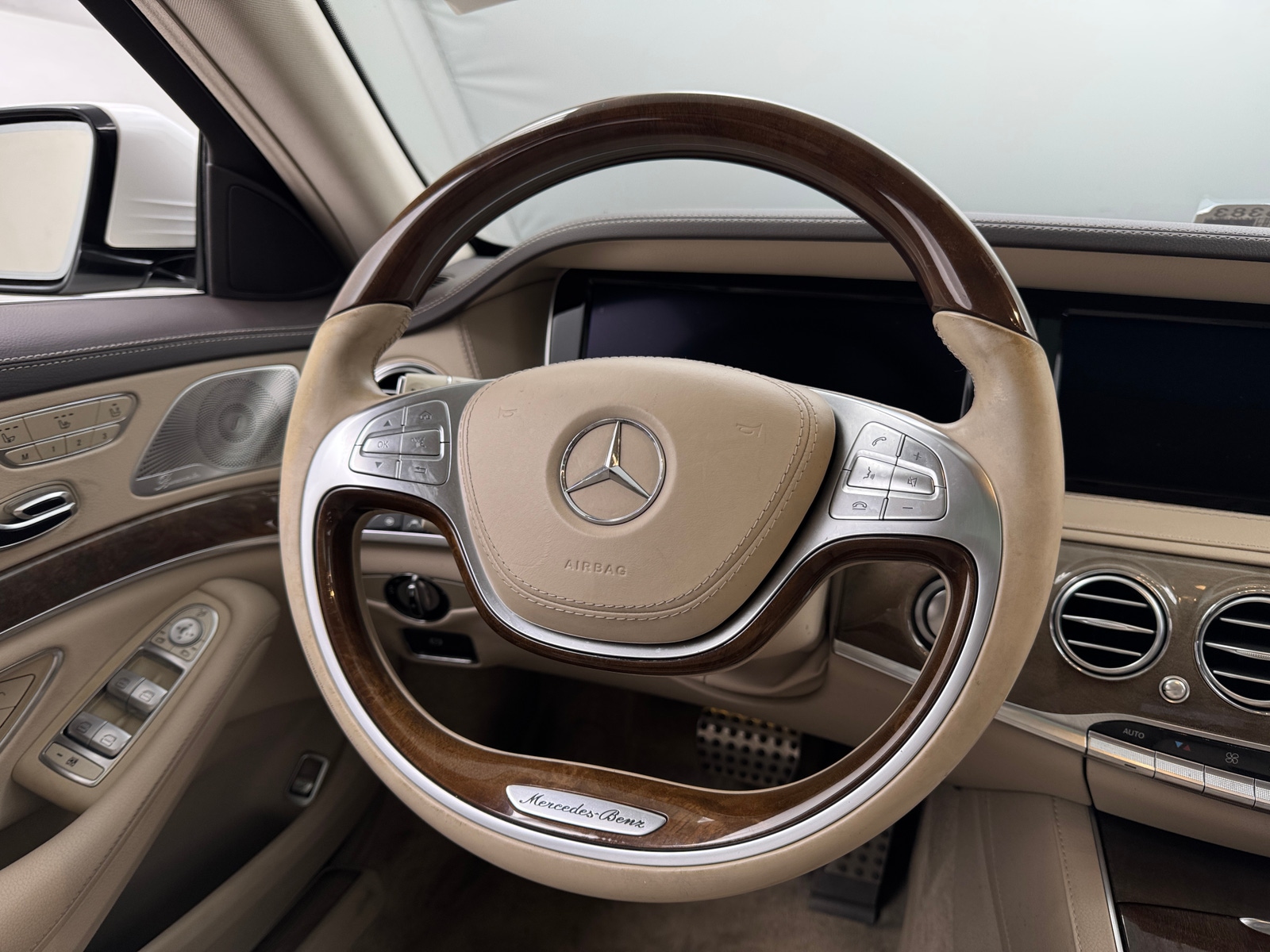 Thumbnail: 2015 Mercedes-Benz S-Class - 4