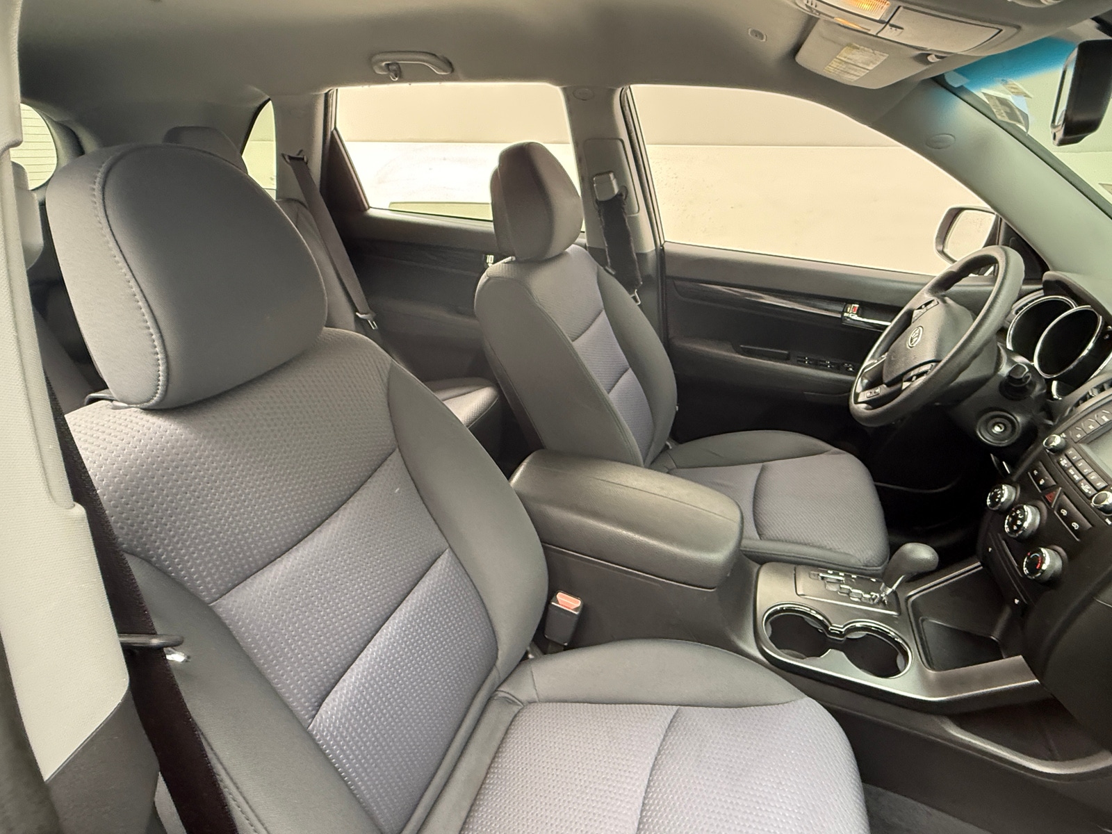 Thumbnail: 2012 Kia Sorento - 2