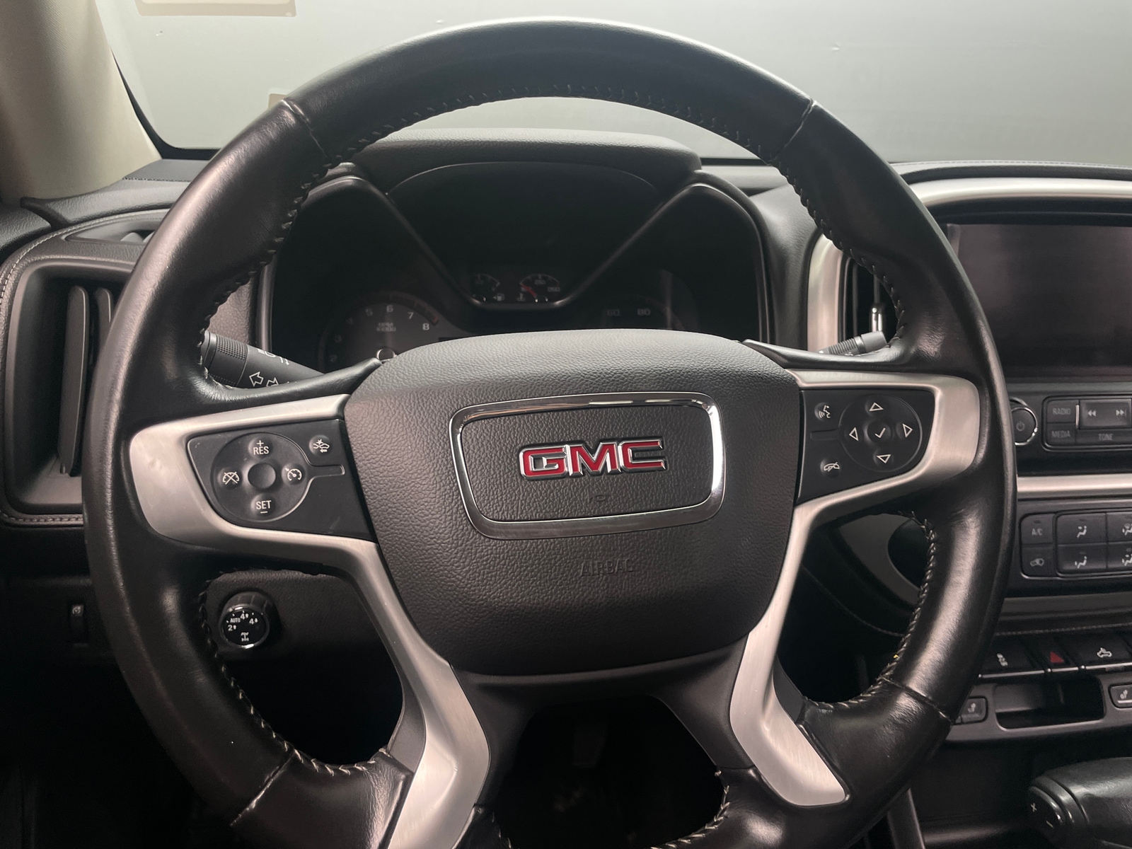 Thumbnail: 2016 GMC Canyon - 4