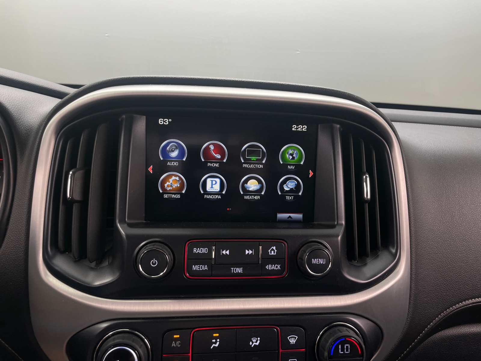 Thumbnail: 2016 GMC Canyon - 3