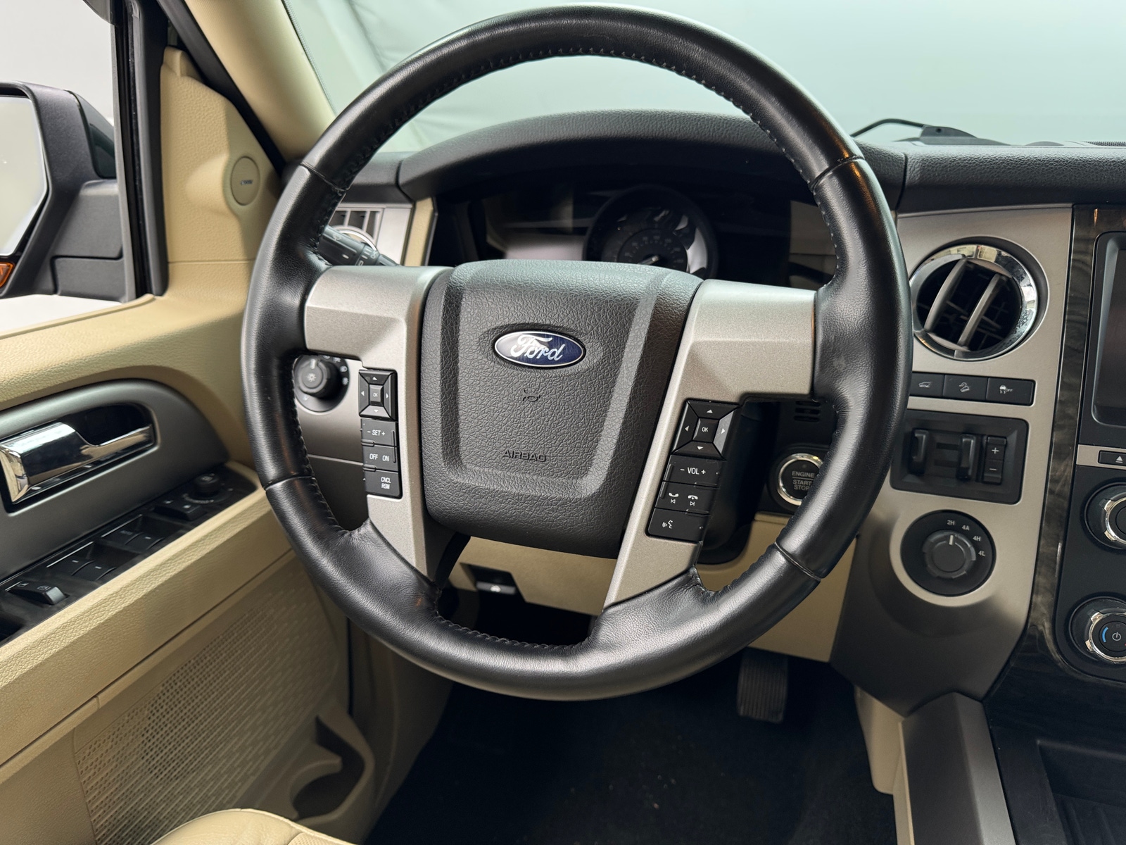 Thumbnail: 2016 Ford Expedition - 4