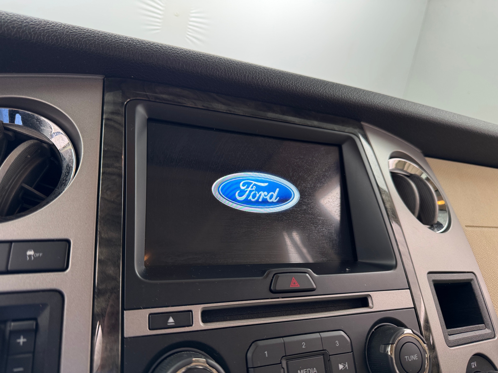 Thumbnail: 2016 Ford Expedition - 3