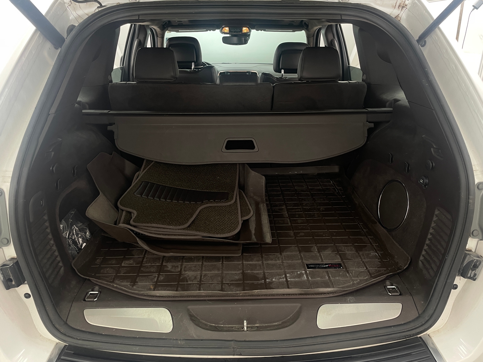 Thumbnail: 2018 Jeep Grand Cherokee - 6