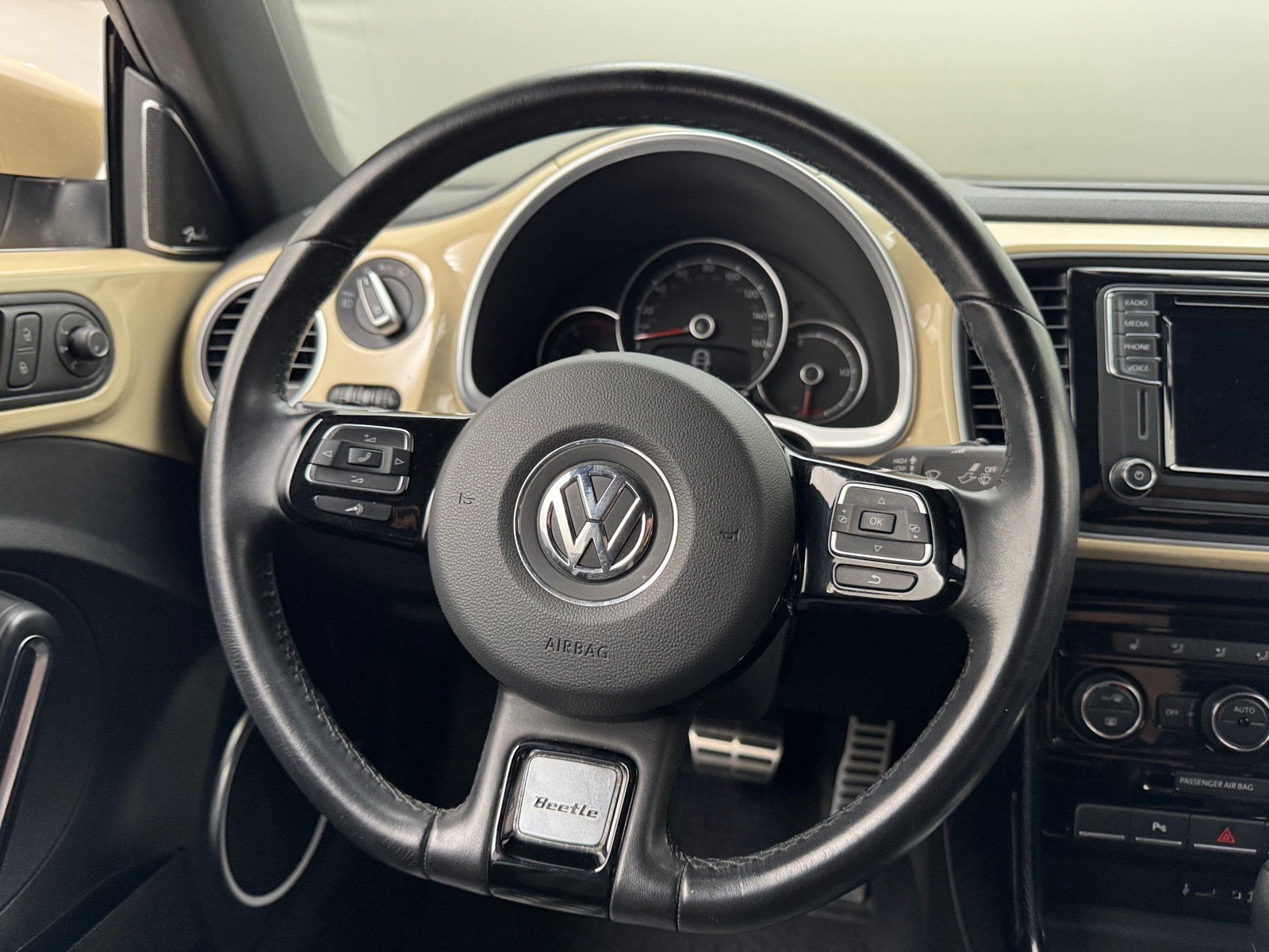 Thumbnail: 2019 Volkswagen Beetle - 4