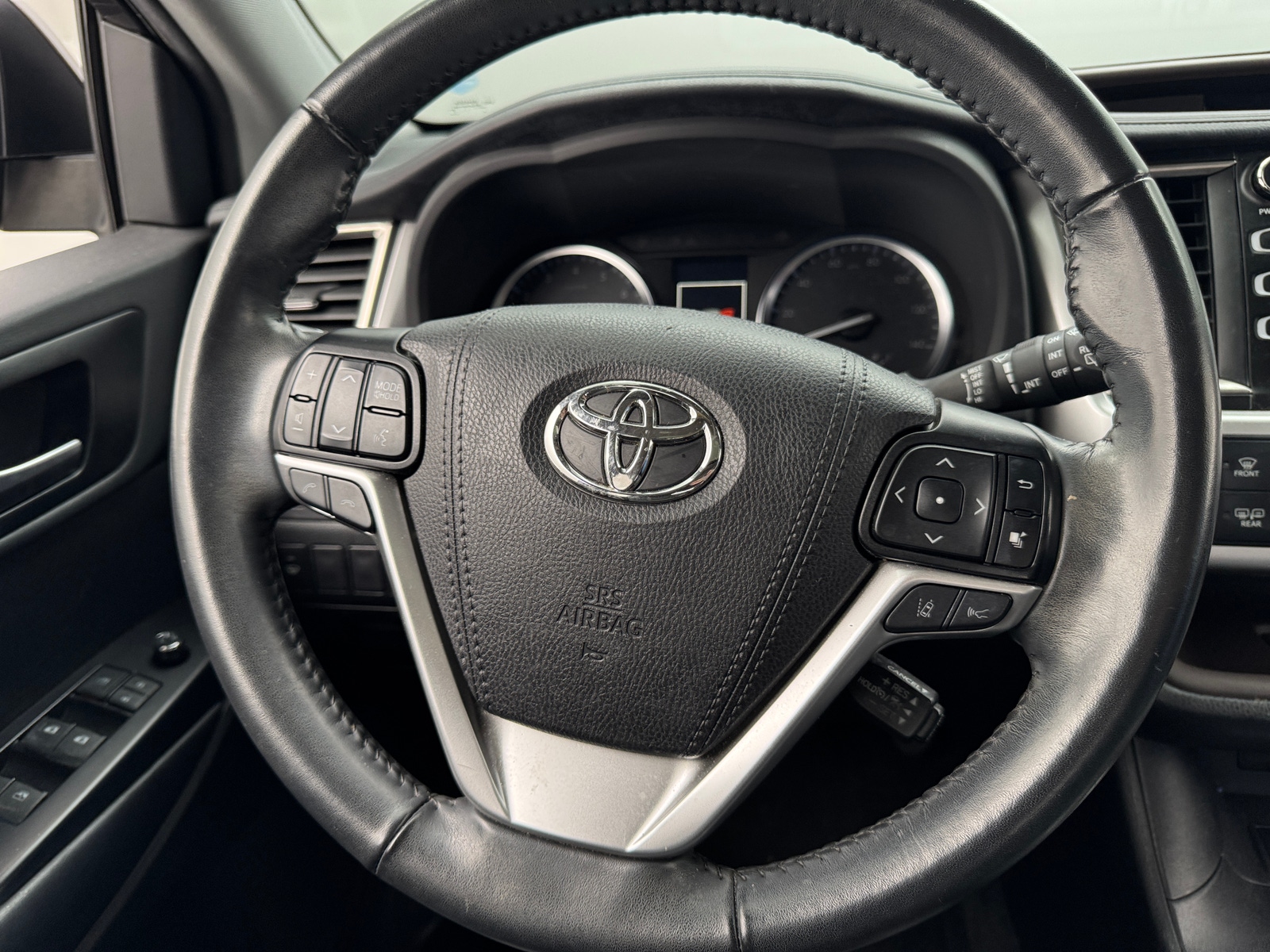 Thumbnail: 2019 Toyota Highlander - 4