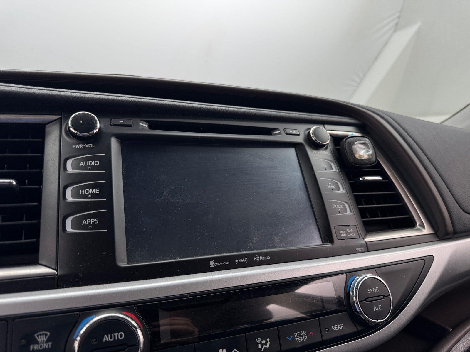Thumbnail: 2019 Toyota Highlander - 3
