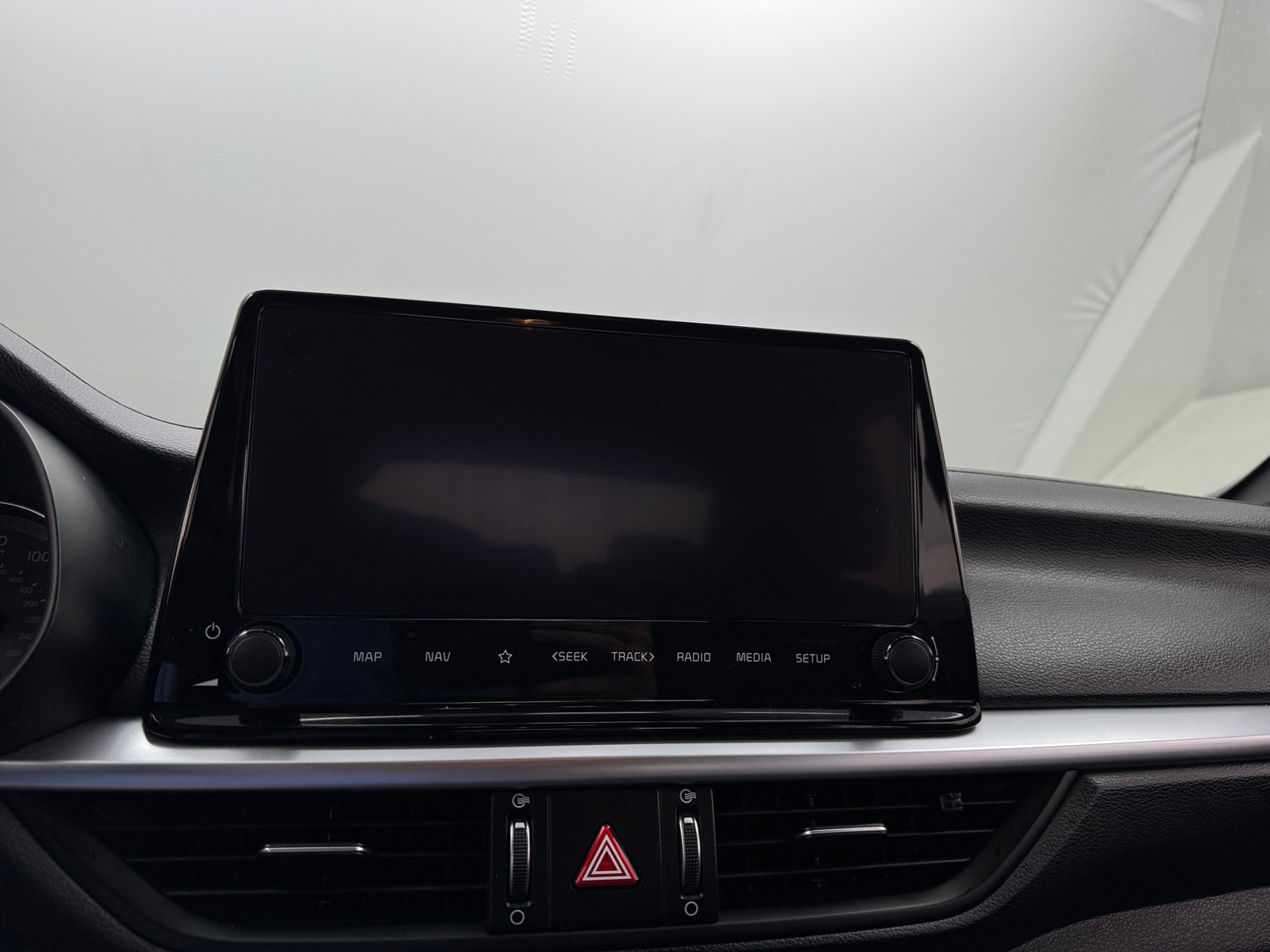 Thumbnail: 2024 Kia Forte - 4